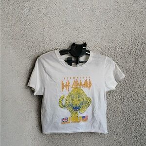 White DEF LEPPARD Crop Top